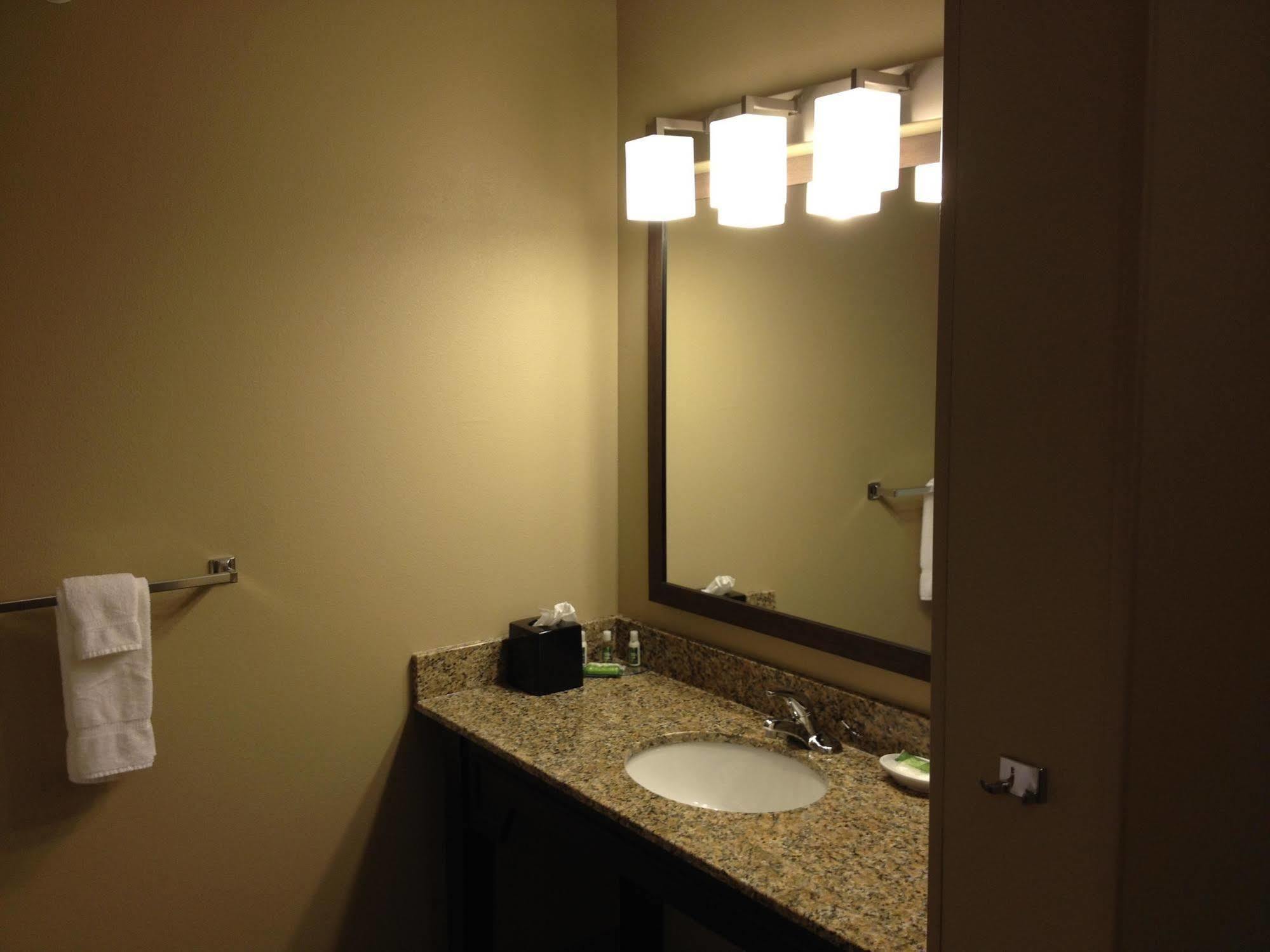 Grandstay Hotel & Suites - Glenwood Exterior foto